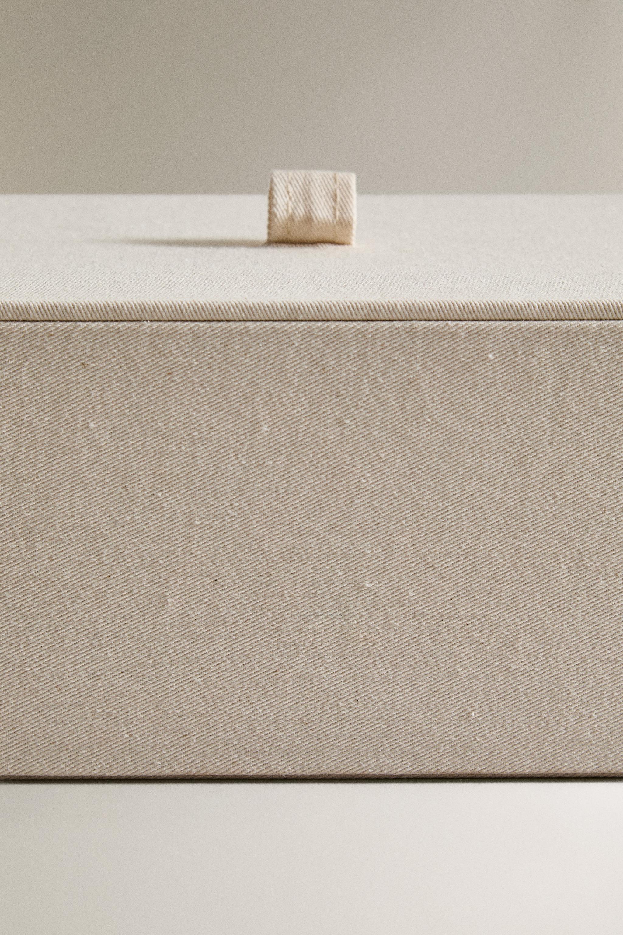 ORGANIZER BOX WITH LID